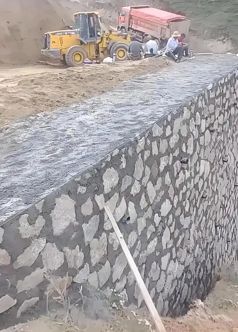 芜湖新芜区边坡加固